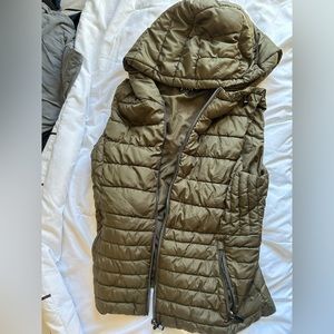 ZARA Puffer Vest - Like New!